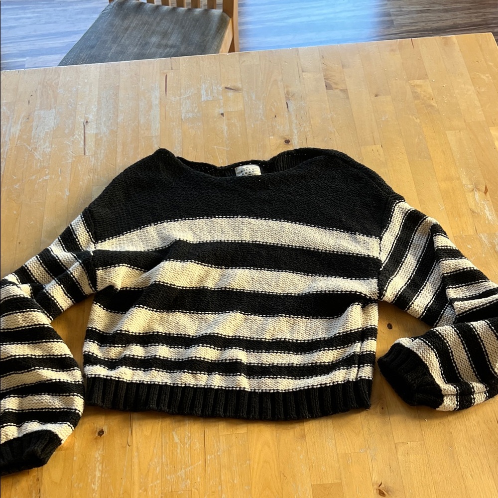 Billabong Black and Cream Striped Women's Sweater